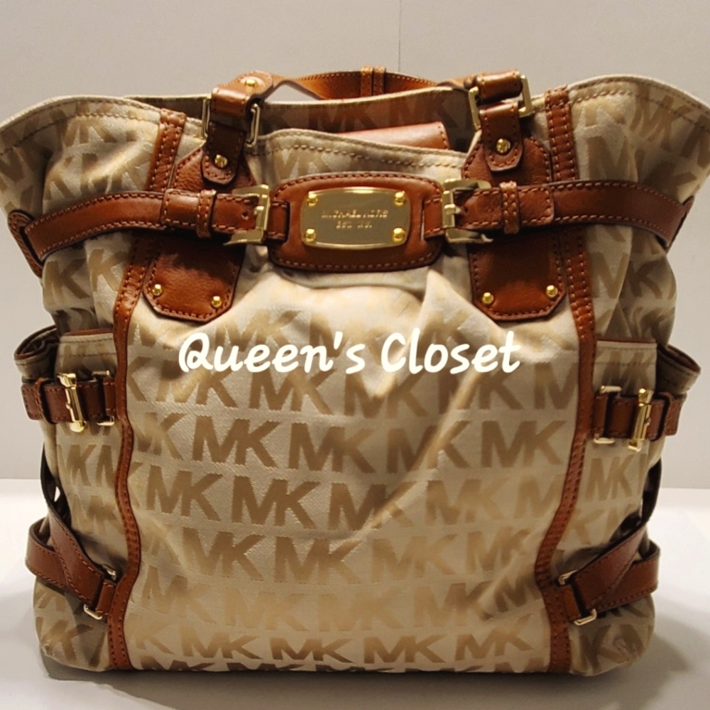 MICHAEL Michael Kors | Large Gansevoort Tote in Signature Monogram Jacquard